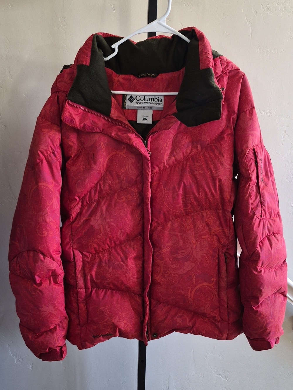 Columbia Titanium Down Jacket Womens XL Red Pink Paisley Puffer Ski Coat SL4167